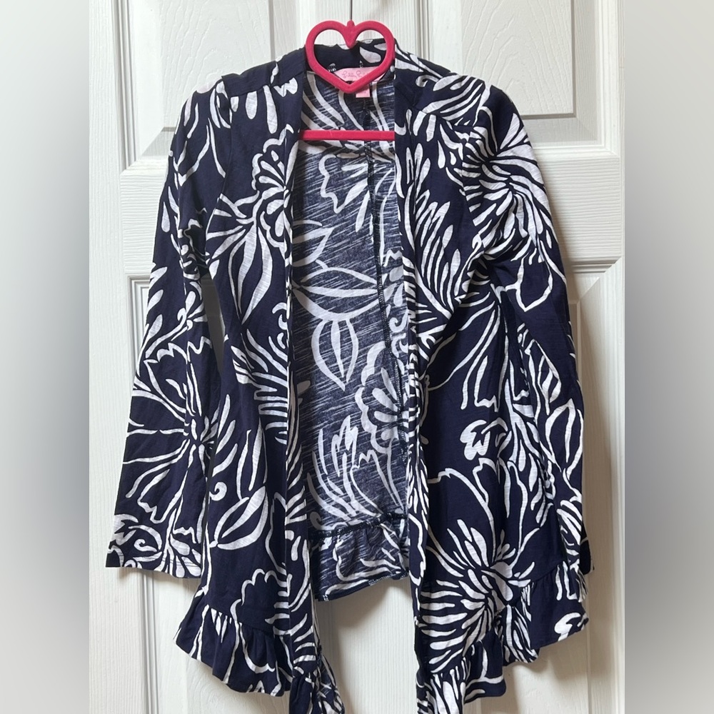 Almost new- Girls Lilly Pulitzer Top size 12-14 100% cotton navy